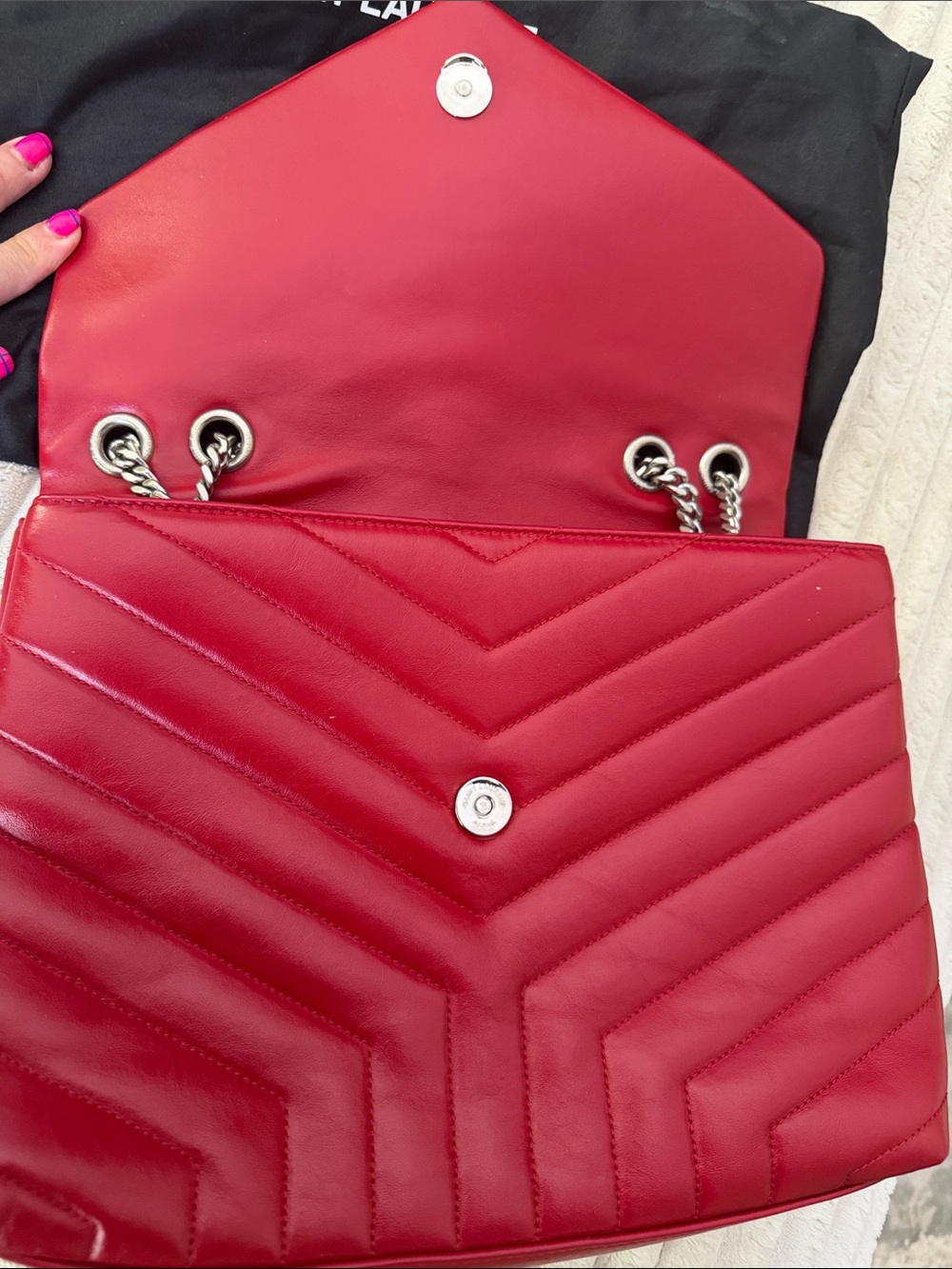 Saint Laurent Red Quilted Chevron Leather Shoulder Bag with Silver YSL Logo - Picture 3 of 6